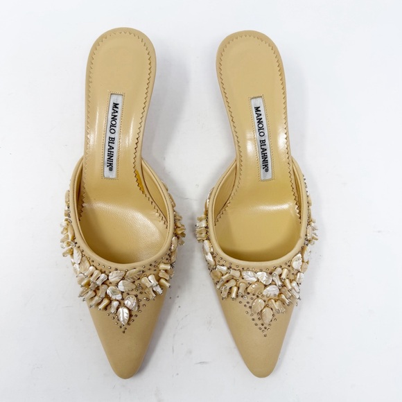 Manolo Blahnik Mother of Pearl Embellished Kitten Heel Mule Womens Size EU 37.5 - Picture 3 of 9